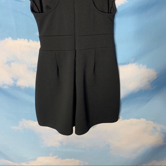 Boohoo- Black Romper size 4 - Picture 8 of 11